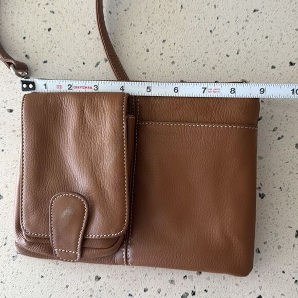 Tignanello Genuine Brown Leather Crossbody Travel Casual Shoulder Bag Versatile - Picture 6 of 13